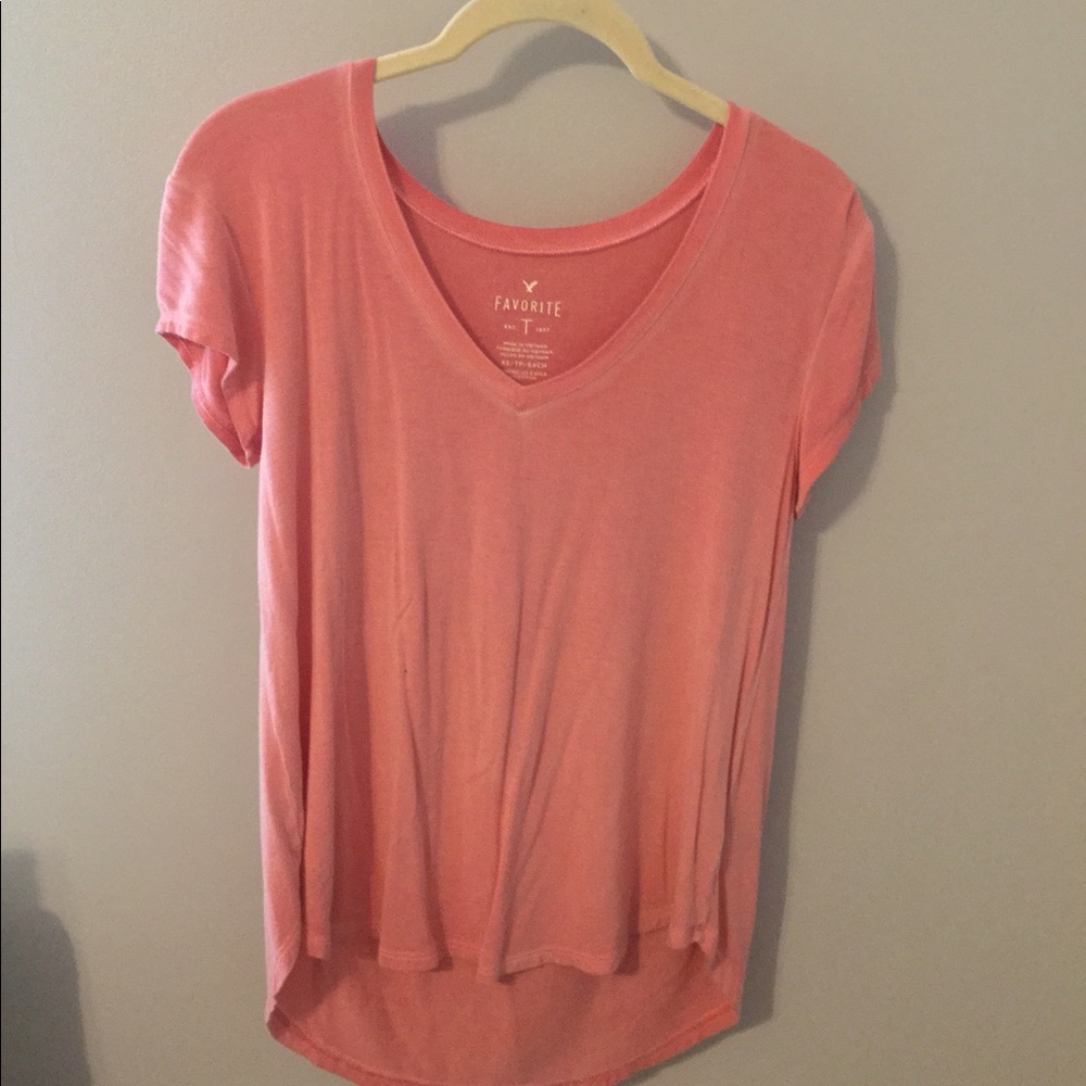 American Eagle pink v-neck